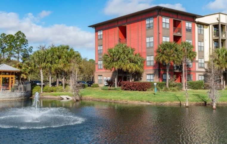 5 West Apartments pond fountain