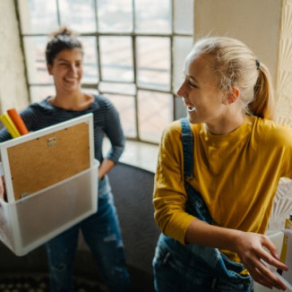 Students moving into a new apartment